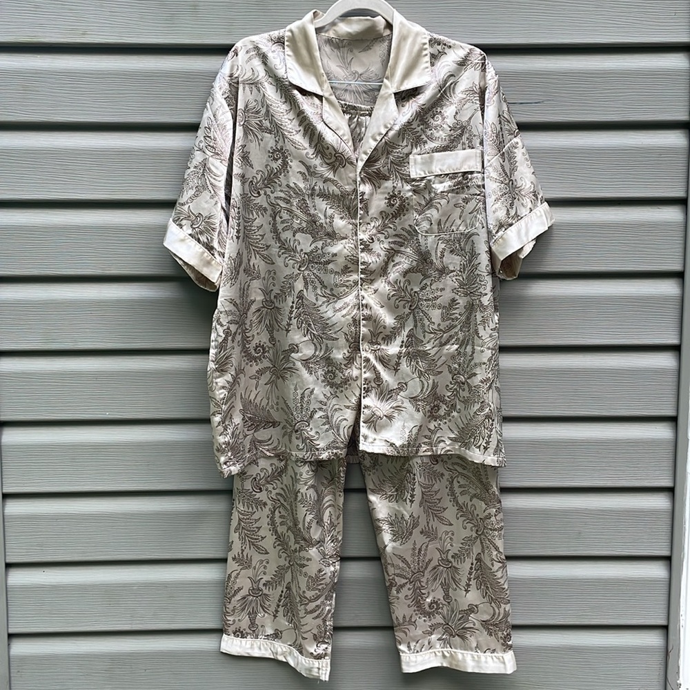 Silky Paisley Print Pajama Set